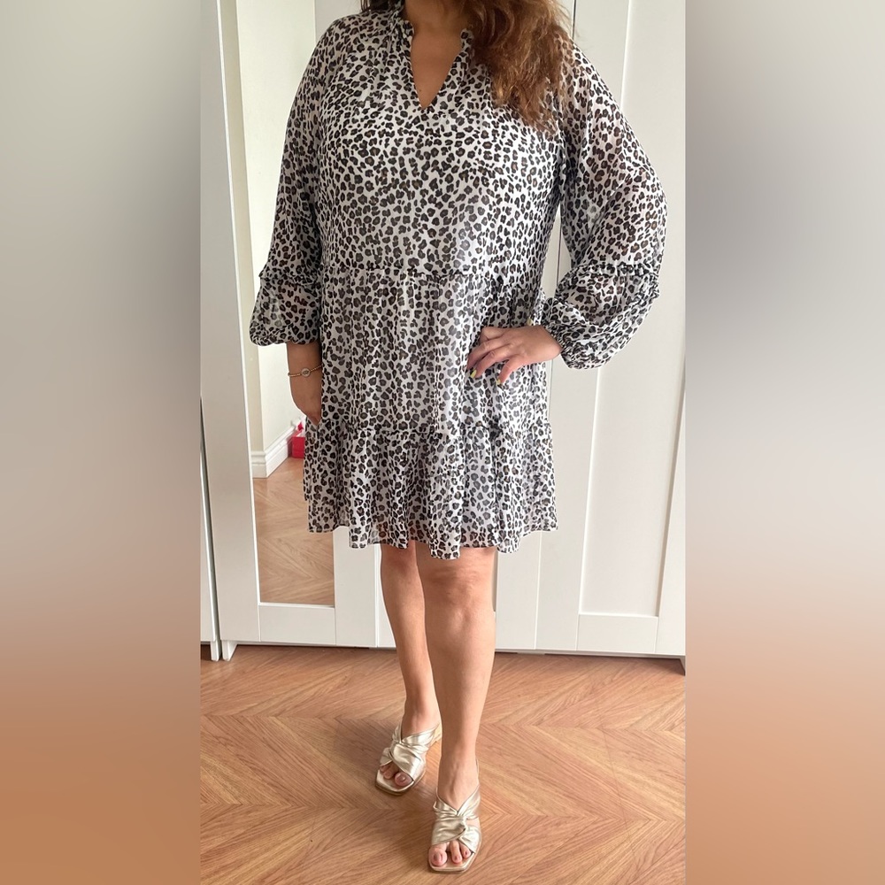Beautiful leopard print dress ! Worn one time !